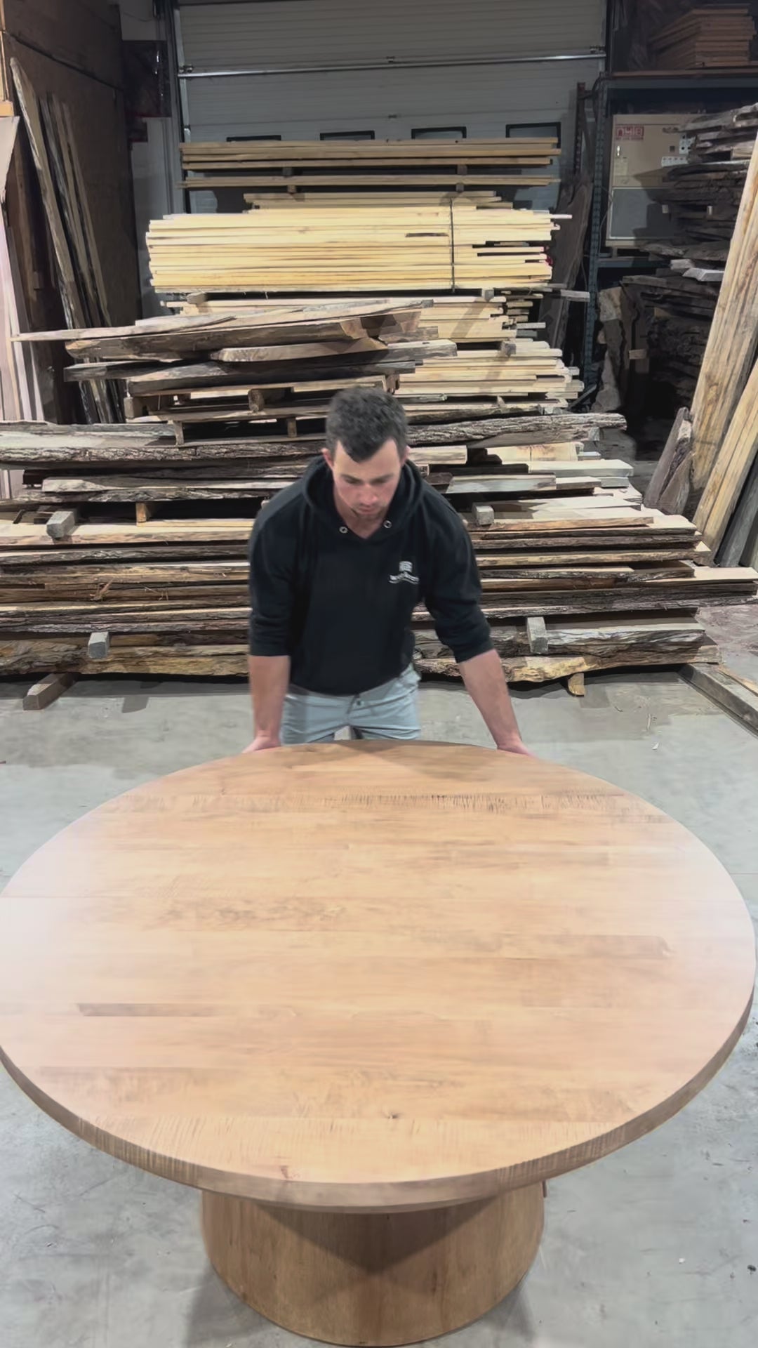 Video Of Extendable Round Wood Table